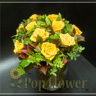 ΄Μπουκέτο με κίτρινα τριαντάφυλλα