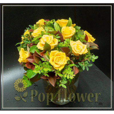 ΄Μπουκέτο με κίτρινα τριαντάφυλλα